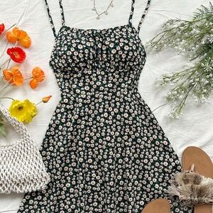 SHEIN Black Mini Sundress with White Daisy Print